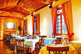 Ambiente do restaurante italiano Pomodori, na zona oeste de São Paulo, considerado ótimo pelos críticos especializados da *Folha*