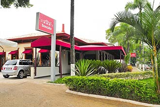 Restaurante Senzala, na praa Panamericana