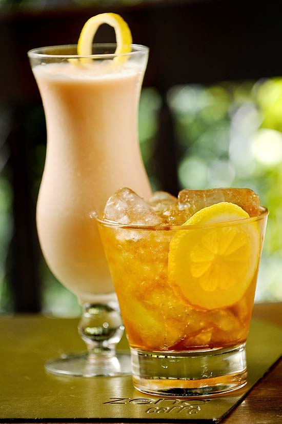 Zena Caffè serve versão ice da bebida sprizz (foto), feita com Aperol, prosecco, laranja e sorvete de limão