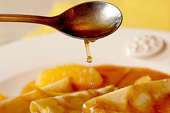 Crêpe Suzette do Le Casserole´, tipicamente francesa, a receita é flambada, feita com conhaque e licor de laranja