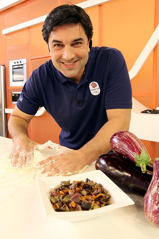 O chef Edu Guedes, apresentador do "Hoje em Dia" (Record)