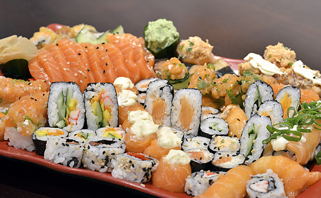 Combinado de sushi e sashimi do Japa do Galeria, onde o rodízio custa 25% a menos para estudantes 