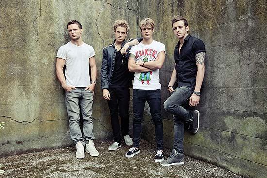 O integrantes da banda teen inglesa McFly, que se apresenta no palco do HSBC Brasil, nos dias 23 e 24