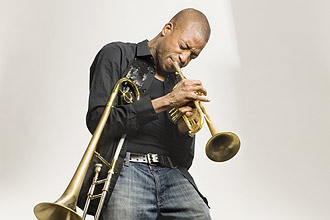 Trombonista norte-americano Trombone Shorty, destaque do BMW Jazz Festival, que acontece em junho, no Via Funchal (zona sul de SP)