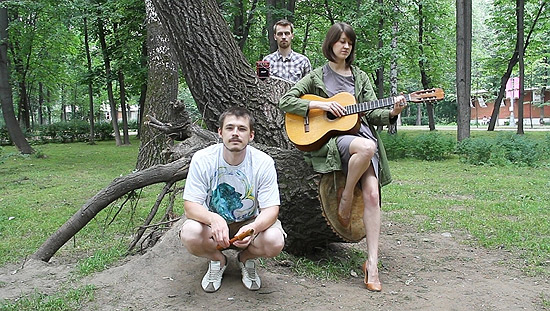 O trio Moremoney (foto), da Rússia, que se apresenta no festival de músicos de metrô da Red Bull 