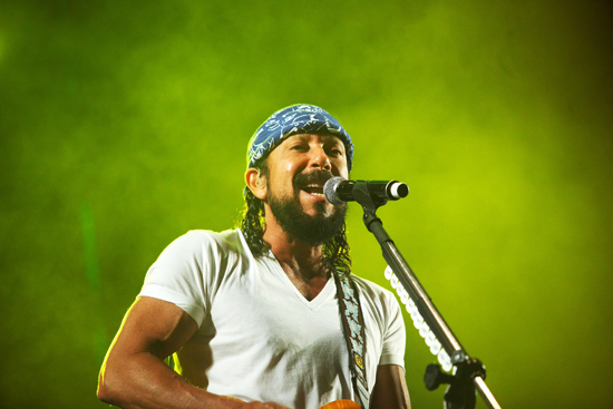 Bell Marques, vocalista do grupo Chiclete com Banana, durante apresentao no festival Vero Show Guaruj