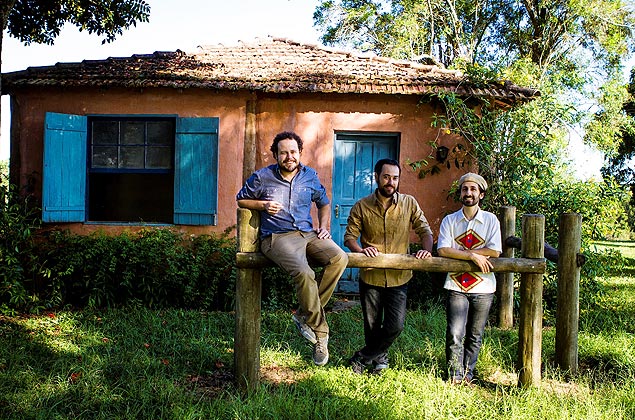 Com três discos lançados, o Trio Curupira leva "Janela", seu quarto trabalho, ao Auditório Ibirapuera na sexta (27)