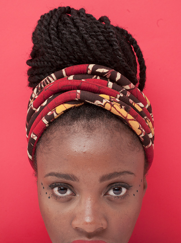 Modelo posa para a promoo do Dia da Conscincia Negra