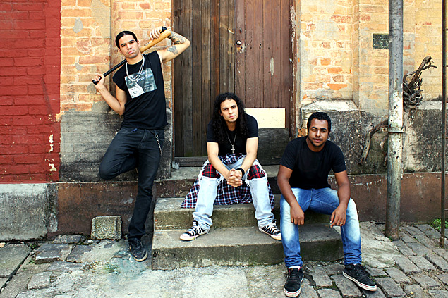 O grupo Abstruse, de Carapicuíba, aposta no grunge