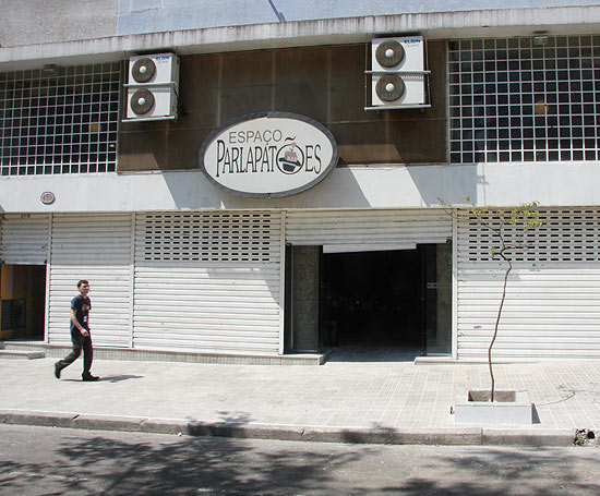 SO PAULO, SP, BRASIL, 06-09-2011. Guia da Folha. Teatros pequenos. Fotos da fachada do teatro Parlapatoes que fica na Praca Roosevelt n 158 (Foto: Rogrio Canella/Folhapress, SOPAULO) *** ESPECIAL***