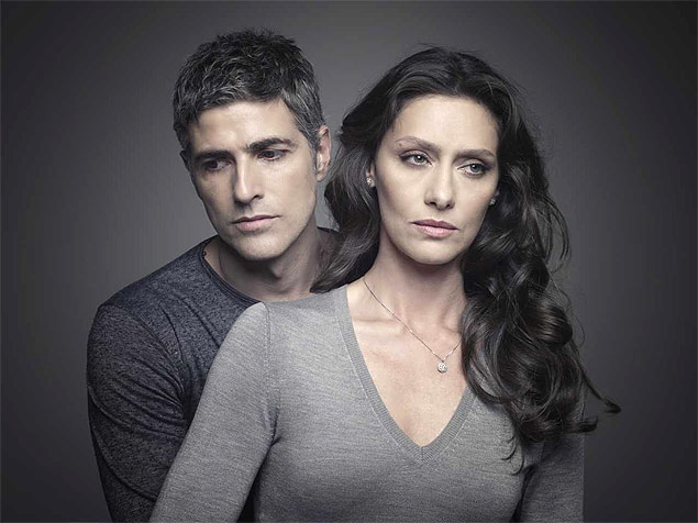 Reynaldo Gianecchini e Maria Fernanda Cândido são marido e mulher na peça "A Toca do Coelho"