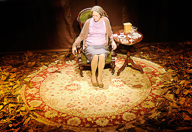 Debora Olivieri (foto) interpreta uma senhora judia em "Rosa", que estreia nesta segunda no Teatro Faap, com ingresso a R$ 60