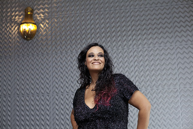 A cantora Tulipa Ruiz faz show gratuito no domingo (dia 8) no Centro Cultural São Paulo