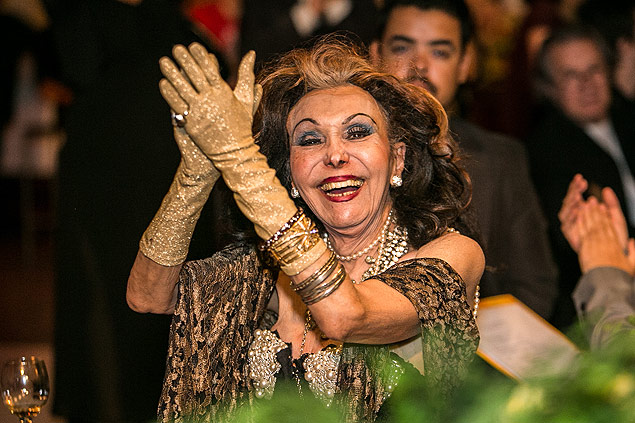 Sao Paulo, SP, Brasil, 10/03/2015 - Phedra de Cordoba - 27 Edicao do Premio Shell de Teatro de Sao Paulo, apresentado por Marina Lima, eleita melhor atriz. (Foto: Bruno Poletti/Folhapress, FSP-MONICA BERGAMO)***EXCLUSIVO FOLHA***