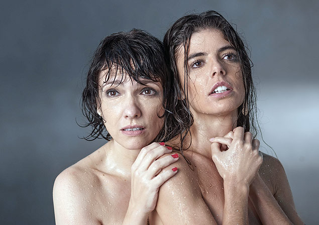 Cynthia Falabella e Natalia Gonsales em pea "Chuva No. Tempestade!"