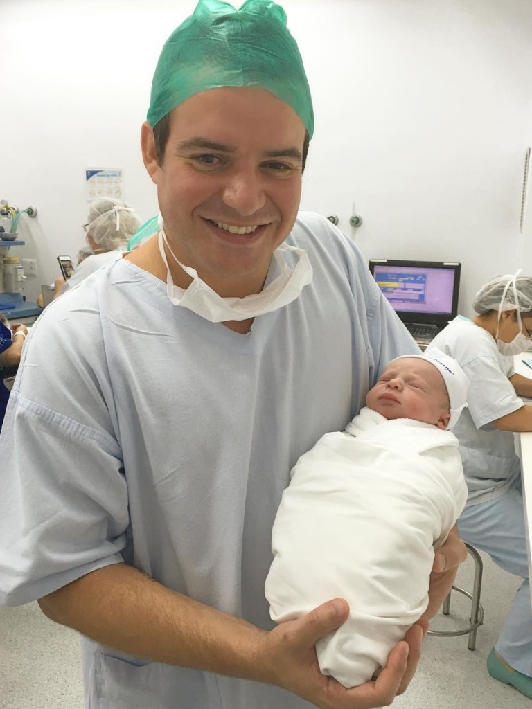 Sertanejo Belutti comemora nascimento do primeiro filho