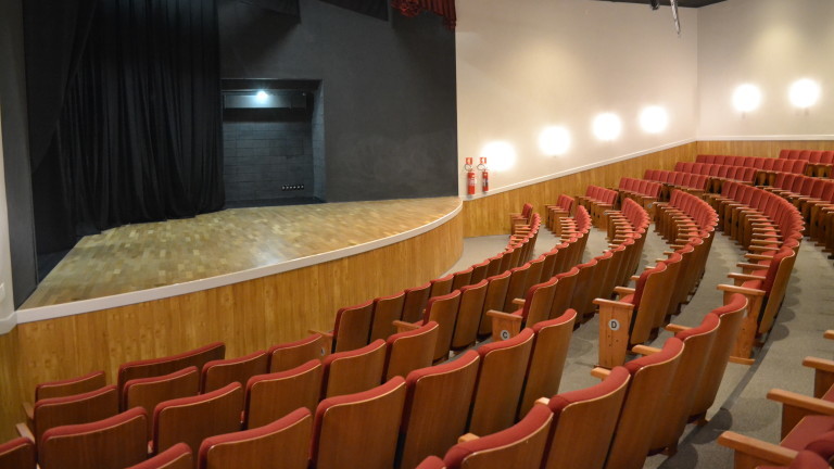 Sala Irene Ravache, no novo Teatro Raposo