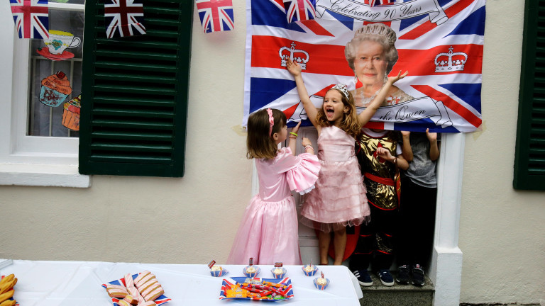 Children at L'Ecole des Petits bilingual primary school celebrate Queen Elizabeth's 90th birthday