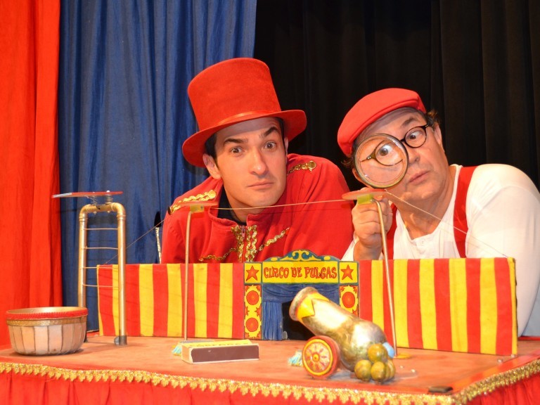 Peça 'Circo de Pulgas'