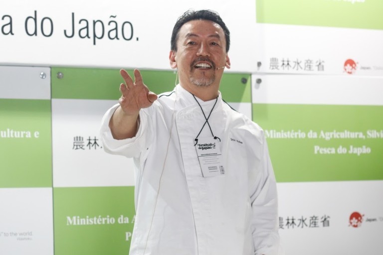 O chef Shin Koike ministra aula no 19º Festival do Japão