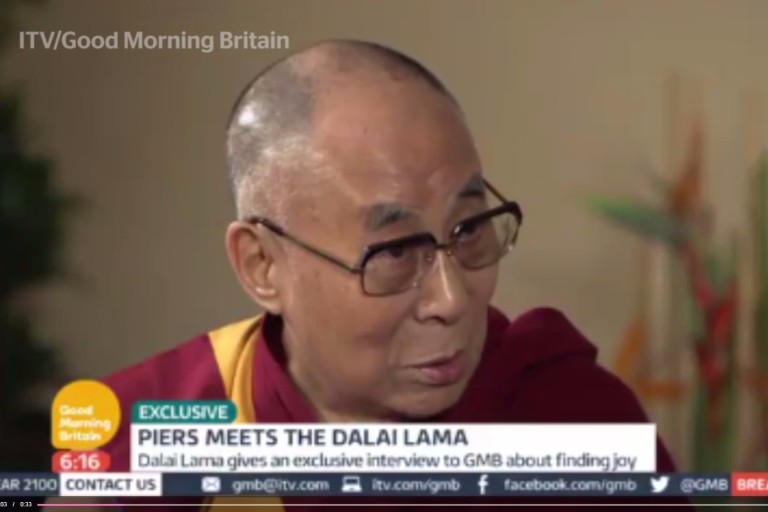 Dalai Lama em entrevista ao programa "Good Morning Britain" lamenta divórcio de Angelina Jolie e Brad Pitt