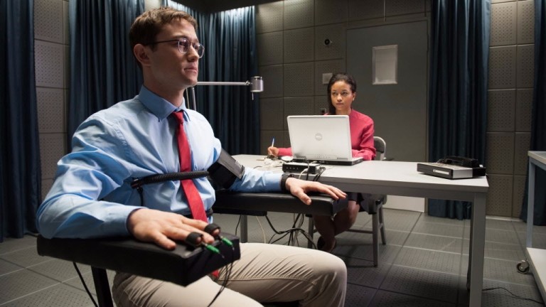 This image released by Open Road shows Joseph Gordon-Levitt in a scene from, "Snowden." (Jürgen Olczyk/Open Road Films via AP) ORG XMIT: NYET807 ***  ****