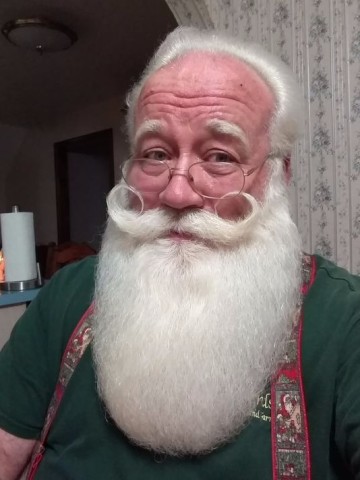 Eric Schmitt-Matzen, que trabalha como Papai Noel