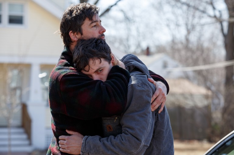 Kyle Chandler e Casey Affleck em cena do longa do cineasta norte-americano Kenneth Lonergan