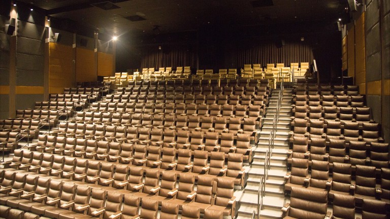 Sala Cinépic, do CineSystem, equipada com som Dolby *** ****
