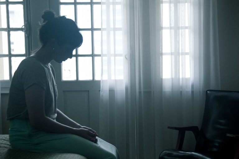Amanda Lyra é dirigida por Leonardo Moreira em "Quarto 19"