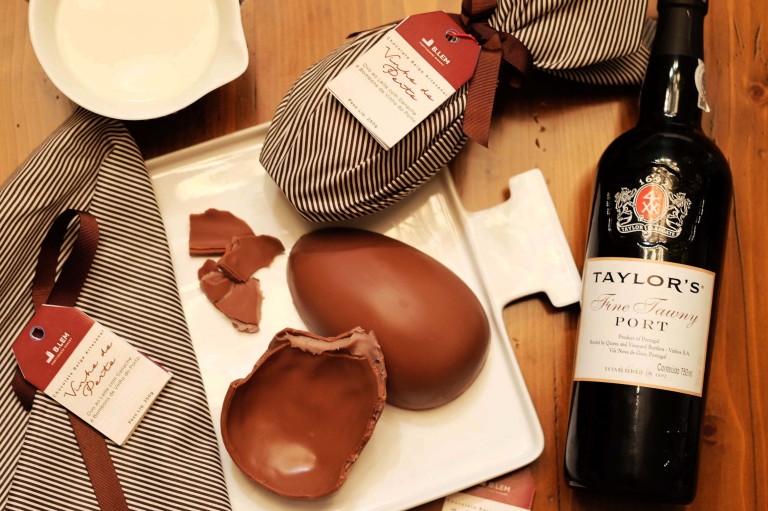 Ovo de chocolate ao leite com recheio de ganache de vinho do Porto da B.Lem *** ****