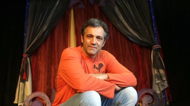 Legenda: SÃO PAULO, SP, BRASIL, 03.08.2014 - O ator Domingos Montagner posa para ensaio fotográfico no Teatro Eva Herz, na avenida Paulista, em São Paulo (SP). Domingos Montagner que comemora 17 anos