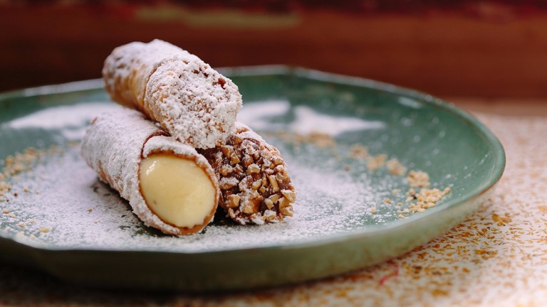 Cannolis da tradicional doceria italiana Di Cunto *** ****
