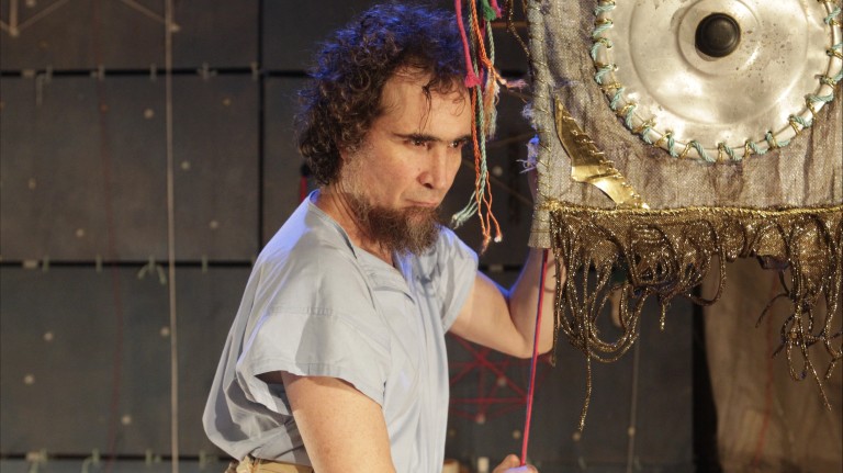 Sao Paulo, SP, Brasil. Data 15-04-2017. Espetaculo Bispo. Ator Joao Miguel. Teatro Sesc Bom Retiro. FotoLenise Pinheiro/Folhapress
