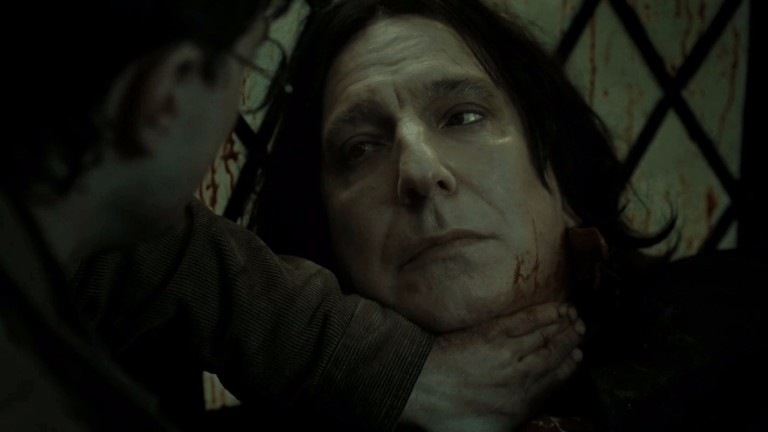 Professor Severo Snape em seu leito de morte, em 'Harry Potter a as Relíquias da Morte - Parte 2' *** ****