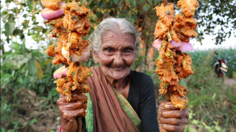 A indiana Mastanamma, que acredita ter por volta de 106 anos
