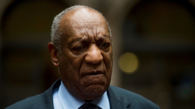 Bill Cosby chega a tribunal para audiência em caso de abuso sexual, em maio
