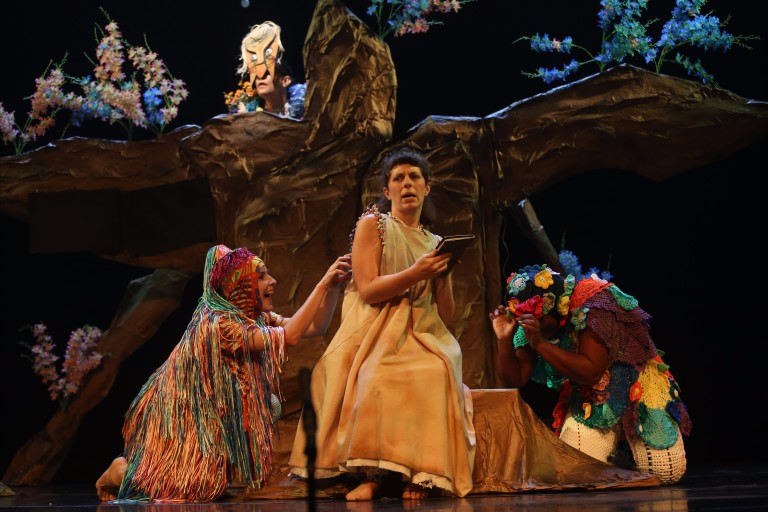Cena de "Cora, Doce Poesia" *** ****
