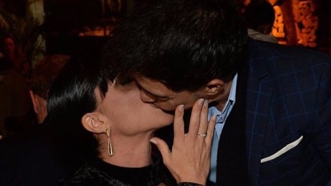 Zezé di Camargo e Graciele Lacerda selam com um beijo pedido de casamento do cantor