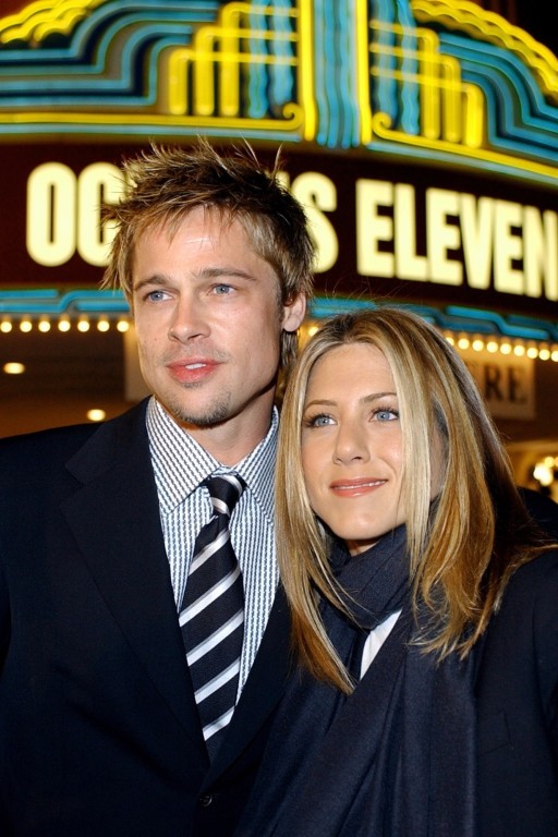 O ator Brad Pitt com a mulher, a atriz Jennifer Aniston, em 2001