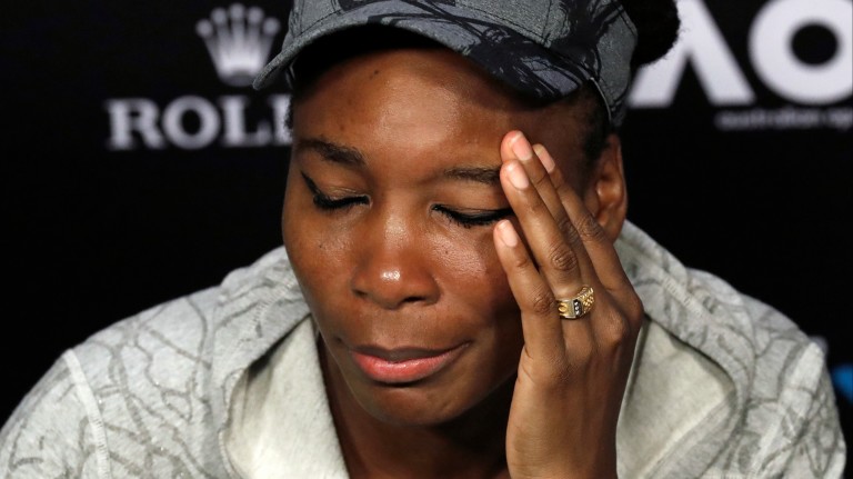 A tenista Venus Williams em entrevista coletiva após perder partida para sua irmã, Serena, no Aberto da Austrália, em janeiro
