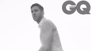 O DJ escocês Calvin Harris posa para revista "GQ" britânica