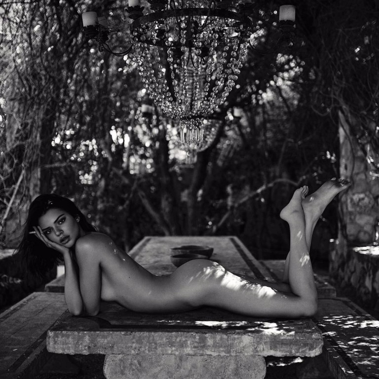 A modelo Kendal Jenner publica foto sensual nas redes sociais