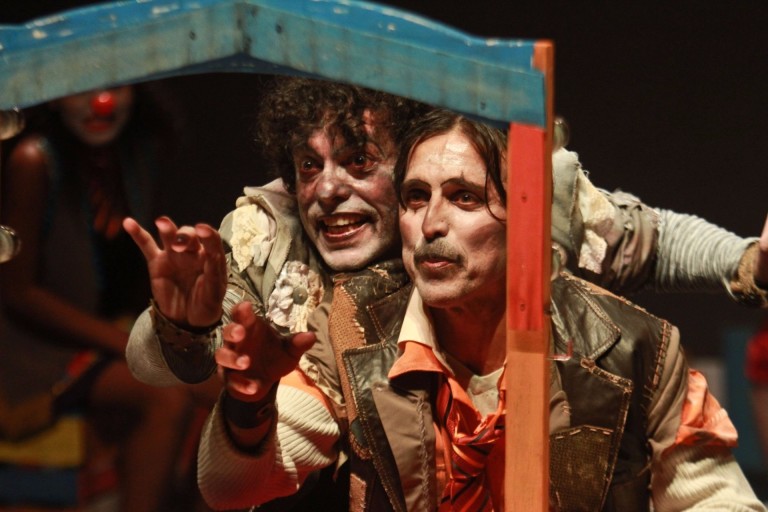 Cena da peça 'Palhaços', em cartaz no Teatro Sergio Cardoso *** ****