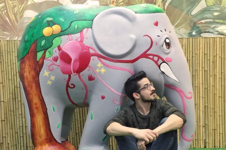 Rodrigo Falco criticou o comércio de marfim em sua obra, parte da Elephant Parade