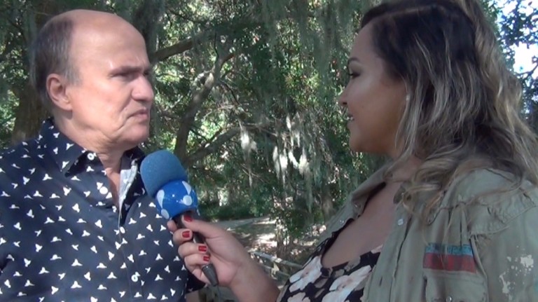 Ex-Bozo, Arlindo Barreto dá entrevista ao TV Fama