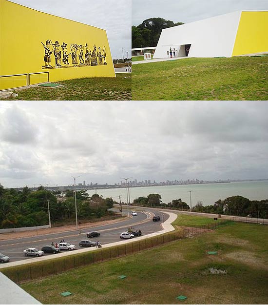 Estao Cincia, obra de Niemeyer, tem xilogravura na lateral do teatro; entrada lembra Auditrio Ibirapuera, de SP