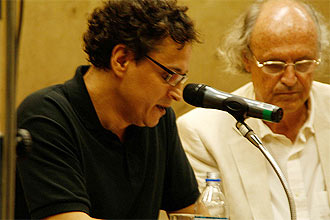 Ivam Marques entrevista o poeta mineiro Chico Alvim durante a quarta edio da Balada Literria, no ltimo sbado, em biblioteca