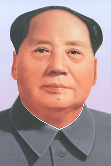 Mao Tsé-tung liderou o exército vermelho que expulsou Chiang Kai-shek da China