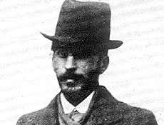 Joseph Stlin em imagem feita pela polcia, em 1912, quando foi preso.